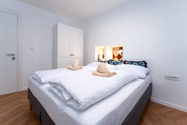 6ed96b19-b3ad-400f-a038-672540cc115e