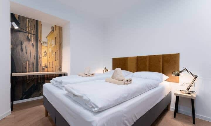 8cb4f092-7aa4-437b-8c68-ac2bf512962c