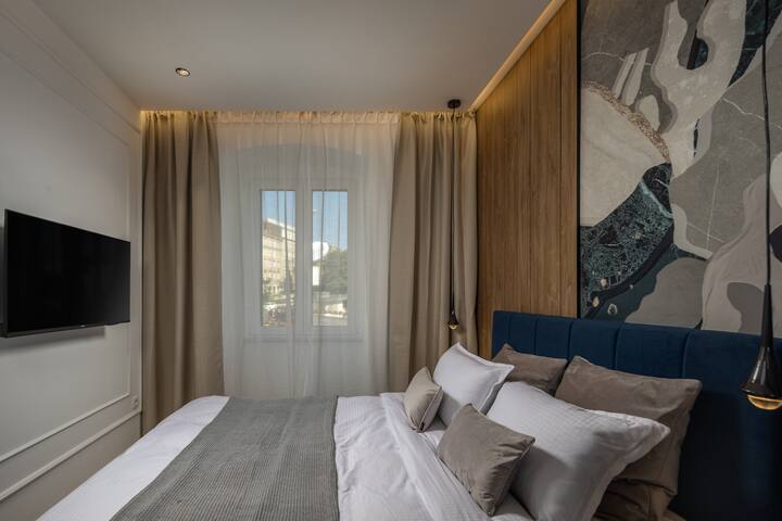 97ea7362-c05c-4645-a5b5-0f196d1a5c7c